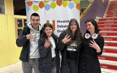 Debatanti na županijskom natjecanju