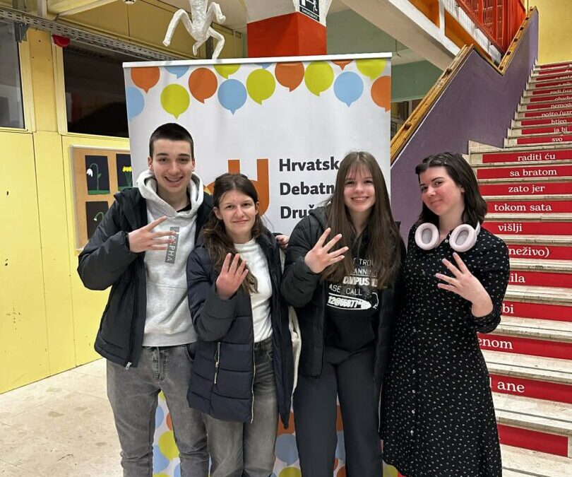 Debatanti na županijskom natjecanju